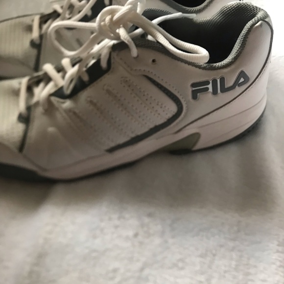 Fila brand women's tennis shoes white and gray size # 10 in good condition - Picture 4 of 11